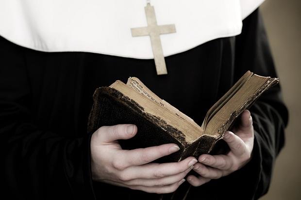 Priester