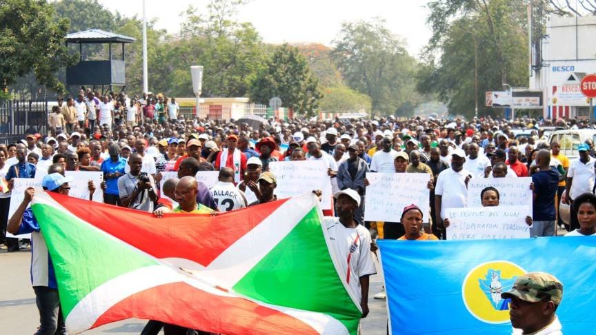 Demonstratie Franse ambassade Burundi