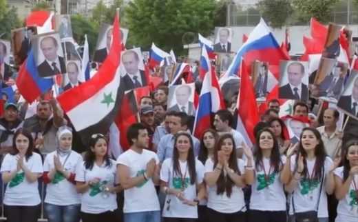 Syriërs in steunbetuiging voor Assad en Poetin
