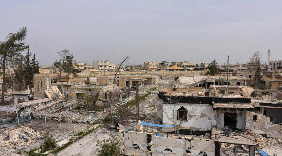 Vernietigde gebouwen in Deir Hafer, Aleppo provincie