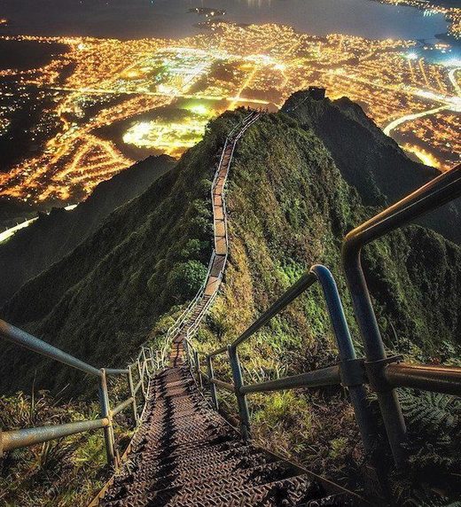 Haʻikū Stairs