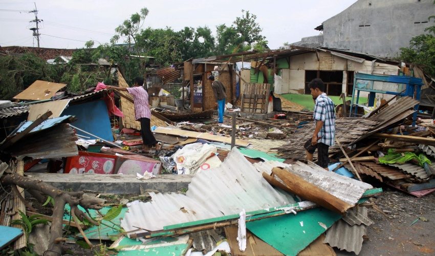 tornado indonesië