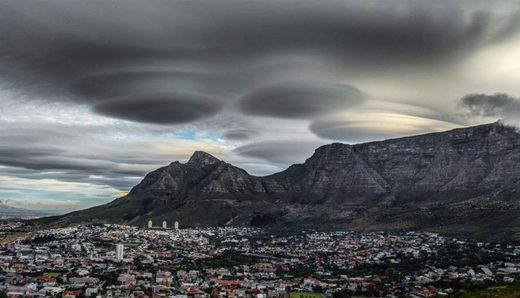Cape Town UFO slouds