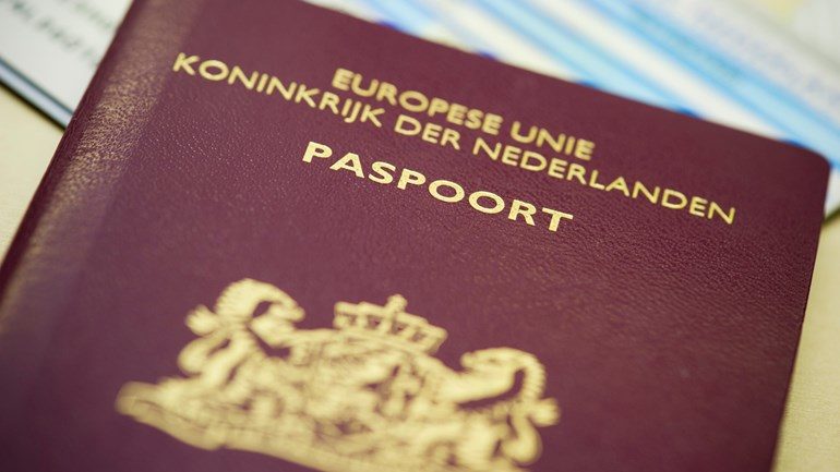 Nederlands paspoort
