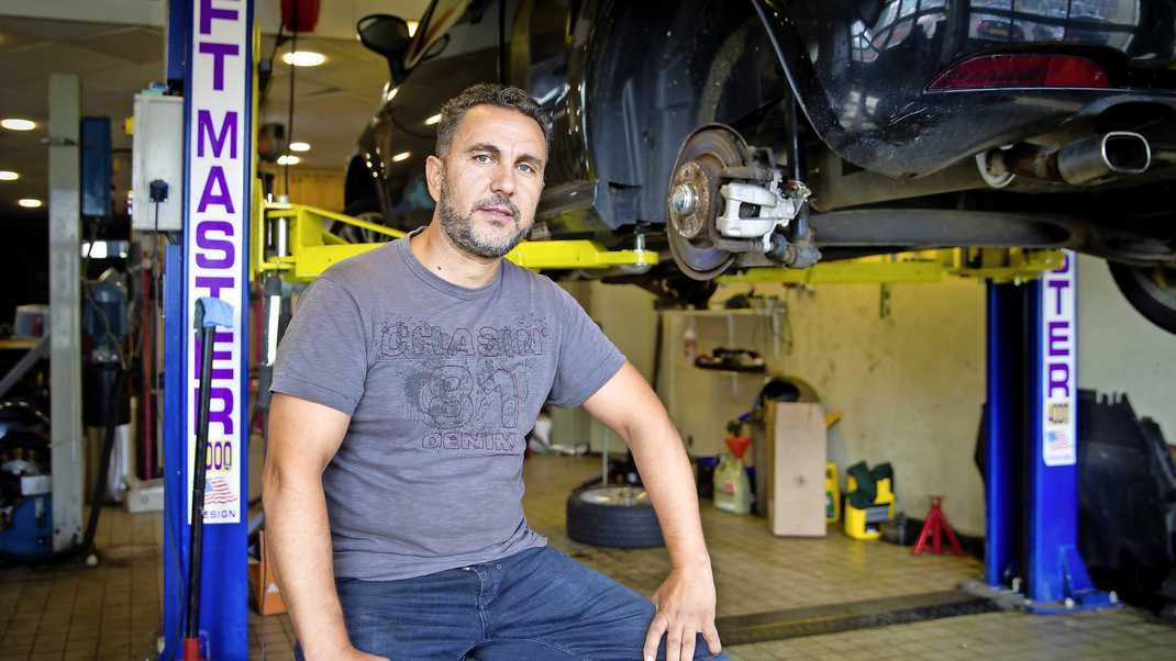Ondernemer uit eigen bedrijf gezet
