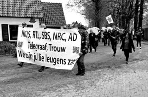8 mei, protestmars tegen de coronamaatregelen in Barneveld.