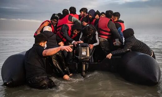 Migranten in een reddingsboot
