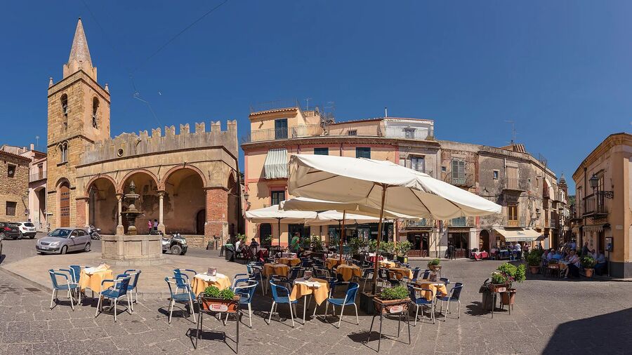 Klik om te vergroten Castelbuono, Sicilië