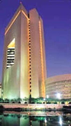 Klik om te vergroten Bank in Jeddah