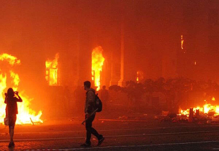 Klik om te vergroten Oekraïne Odessa vakbondsgebouw moord Azov neonazi's Maidan-staatsgreep