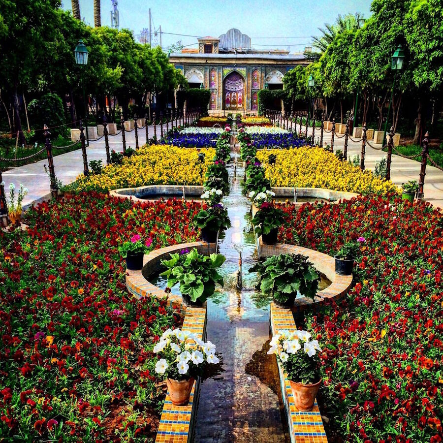 Klik om te vergroten Narenjestan Ghavam-tuin Iran.