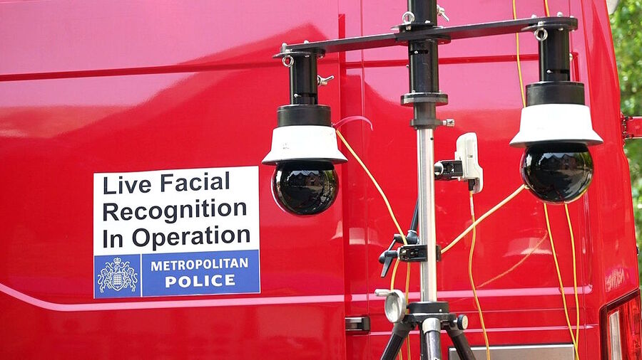Klik om te vergroten Live gezichtsherkenning van de Metropolitan Police